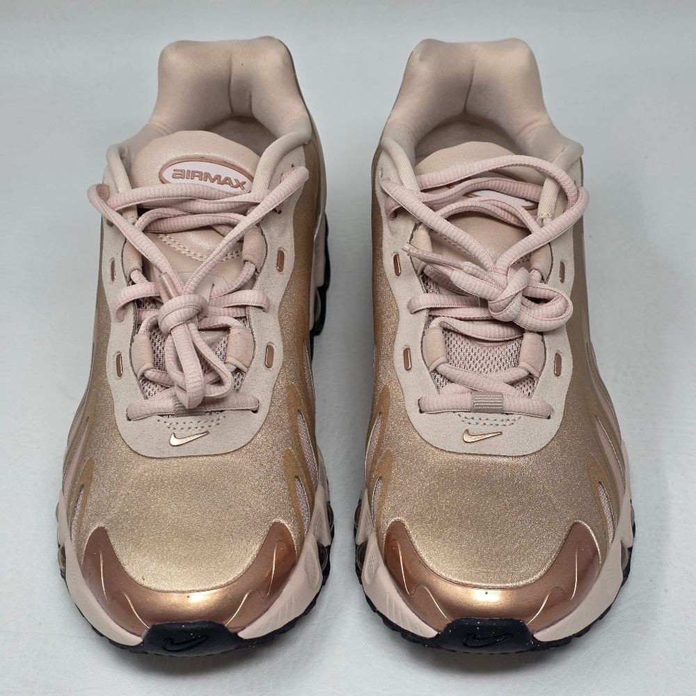 Air Max DN8 Women's Size 8 MTLC Red Bronze/Black Sneakers Shoes HF5509-900 New - Picture 7 of 10